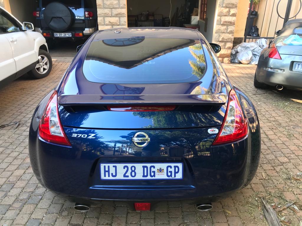 2018 Nissan 370Z Coupe - Image 10