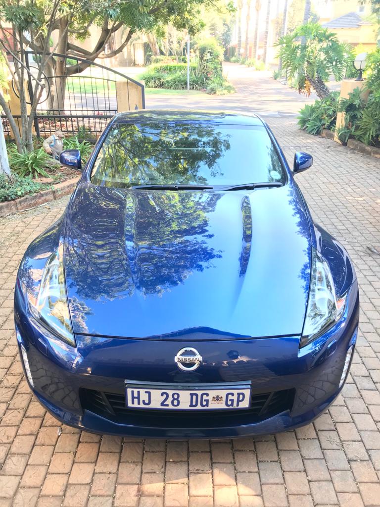 2018 Nissan 370Z Coupe - Image 2